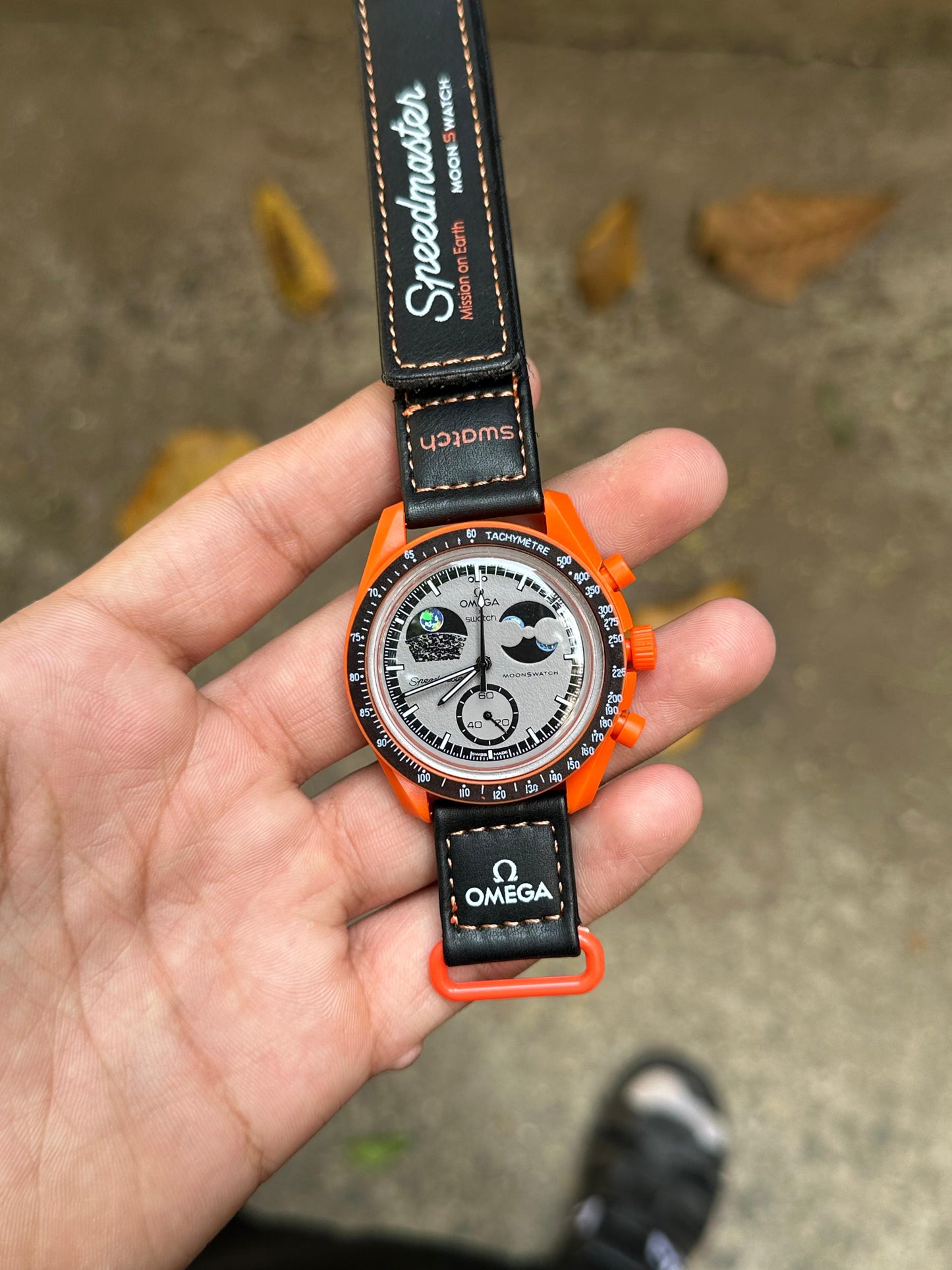 OMEGA SUN MOON WORKING-Red
