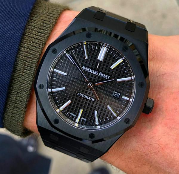 AUDEMARS PIGUET ROYAL OAK BLACK (AUTOMATIC)