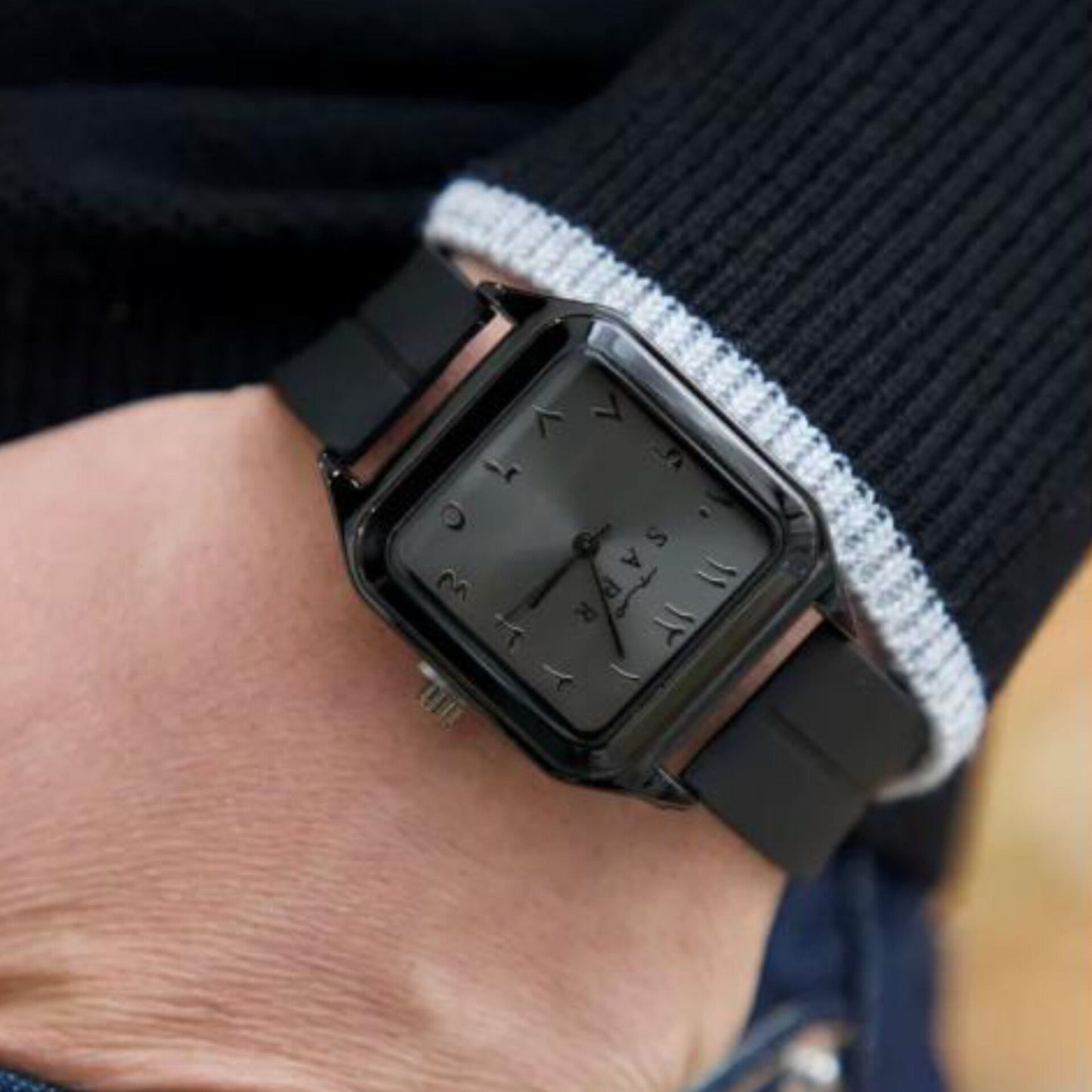 SABR WATCH WITH SILICON BELT