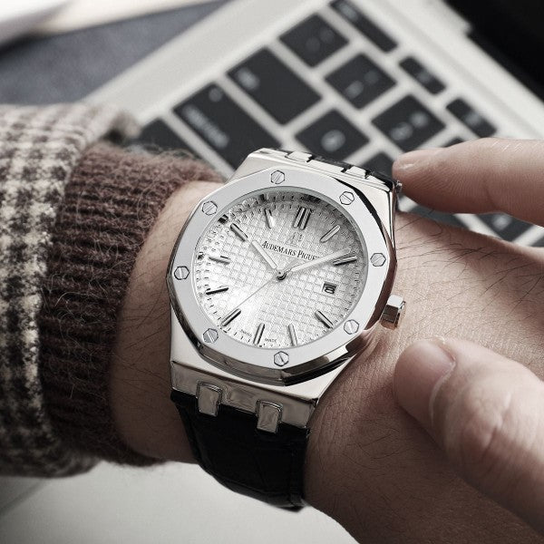 AUDEMARS PIGUET ROYAL OAK SILVER WITH LEATHER BELT